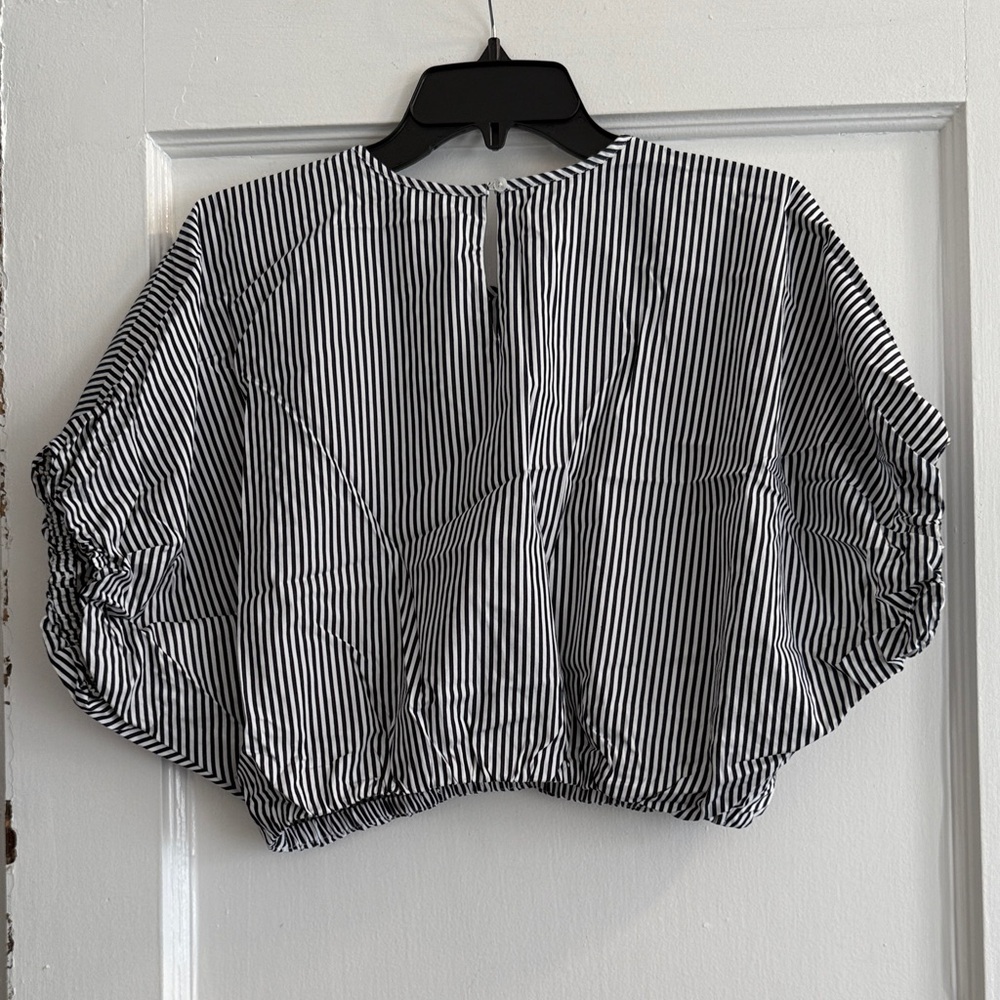 Banana Republic Striped Black and White Women's Top Size:XS - Picture 2 of 3